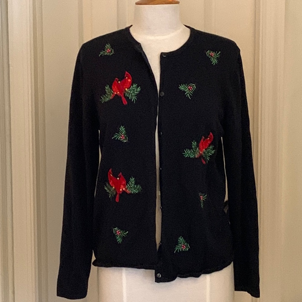 Christmas sweater. Black with red birds.   O